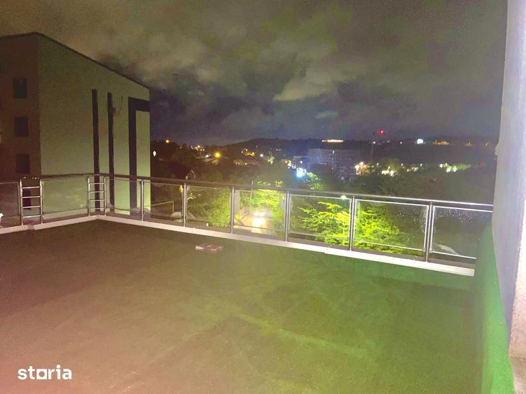 Apartament cu 3 camere decomandat în Bucium