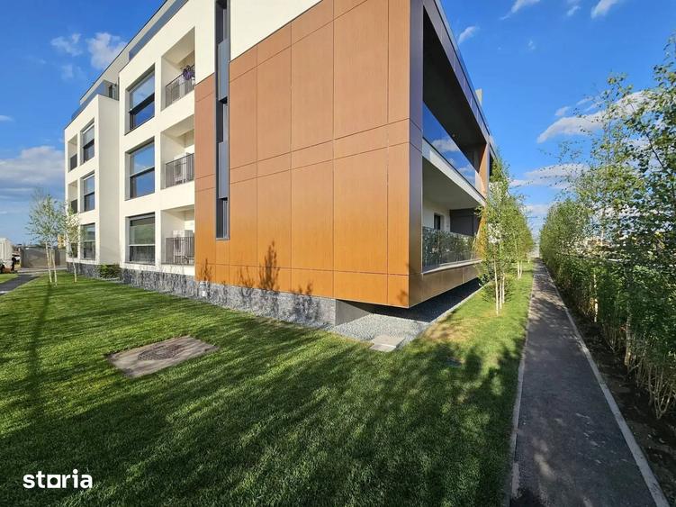 Apartament cu 3 camere decomandat în Romană