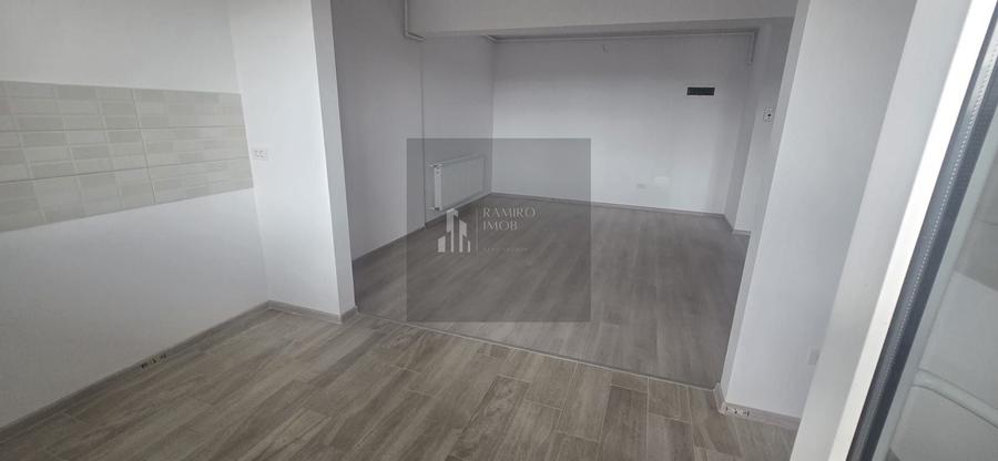 Apartament cu 2 camere semidecomandat în Central — fotografia 3
