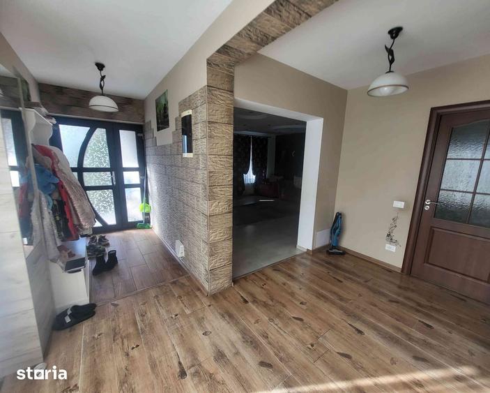 Casă cu 3 camere cu Teren 300 Mp în Gherăiești