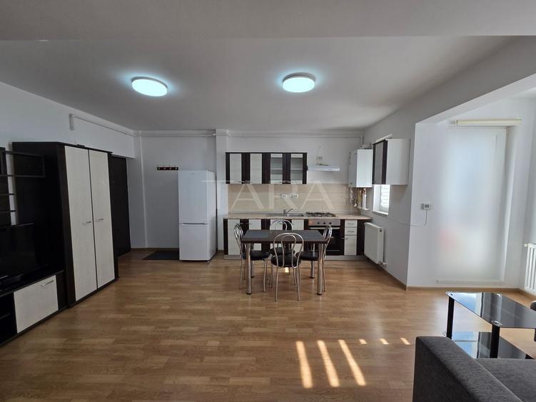 Apartament cu 2 camere semidecomandat, mobilat în Florești