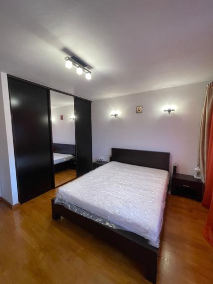 Apartament cu 3 camere decomandat, mobilat în Andrei Mureșanu
