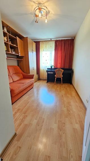 Apartament cu 3 camere decomandat în Lunca Cetățuii