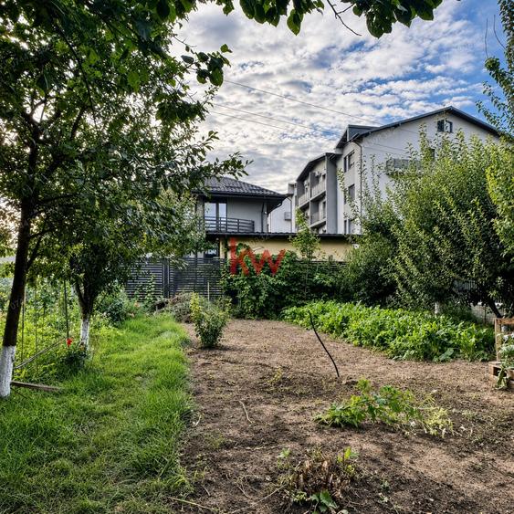 Casă individuală cu 2 camere cu Canalizare în Cug