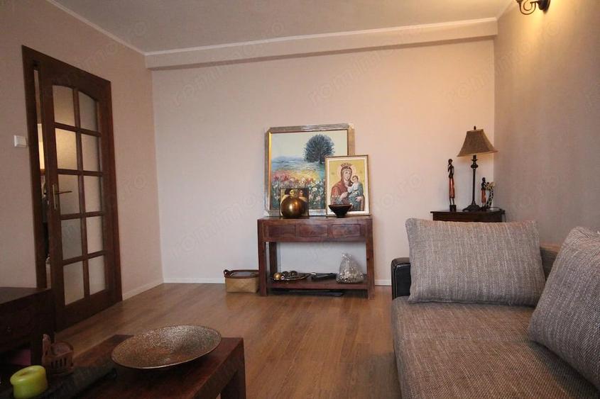 Apartament cu 3 camere decomandat în Circumvalațiunii