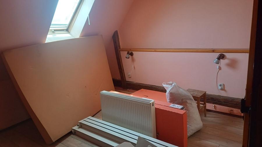 Casă cu 4 camere cu Teren 300 Mp în Sânpetru