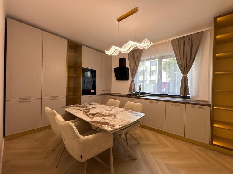 Duplex cu 4 camere cu Canalizare în Șelimbăr