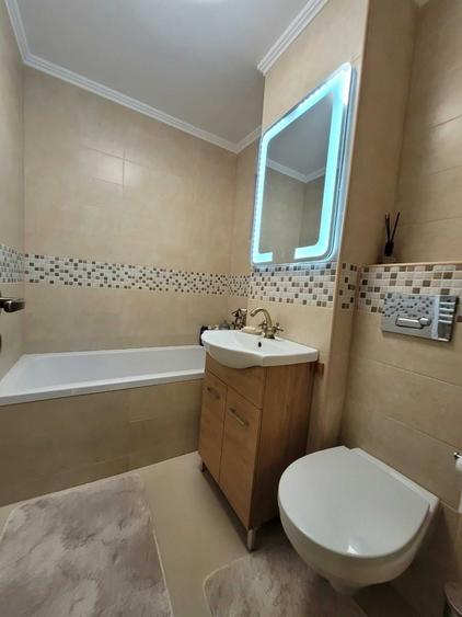 Apartament cu 3 camere decomandat în Tomis III