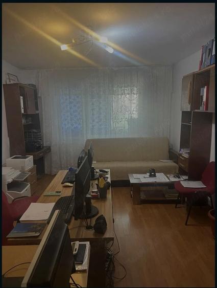 Apartament cu 2 camere decomandat în Nicolae Titulescu