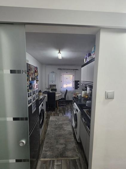 Apartament cu 3 camere decomandat, mobilat în Mărăști