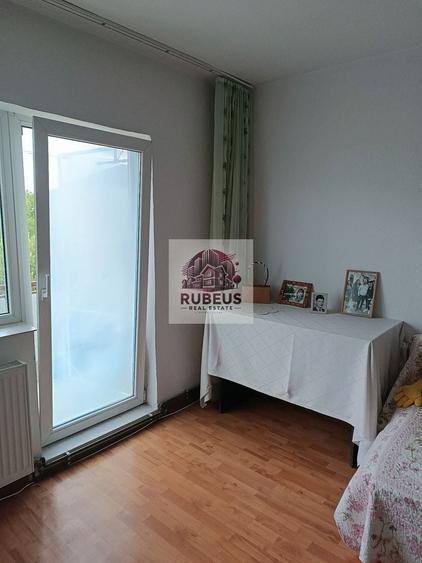 Apartament cu 3 camere decomandat, mobilat în Crihala