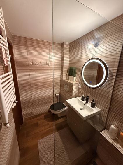 Apartament cu 2 camere decomandat în Exterior Vest