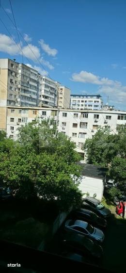 Apartament cu 3 camere în Andrei Mureșanu