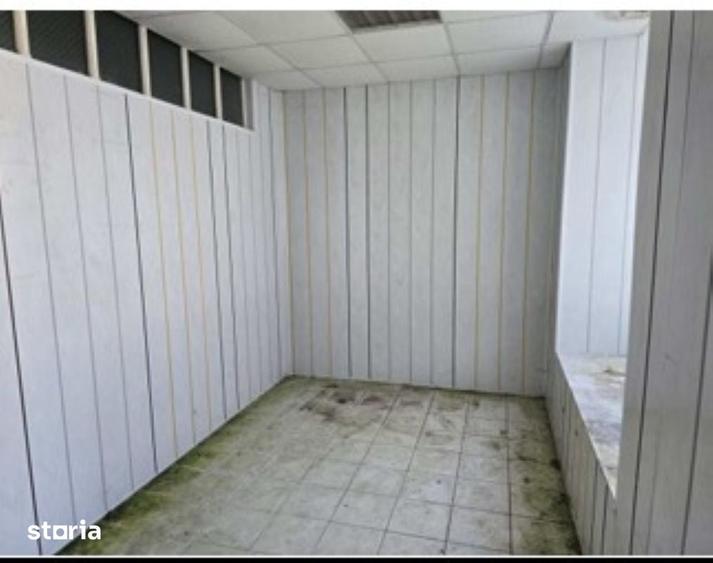 Spațiu comercial, de 37 mp, în Câmpuri