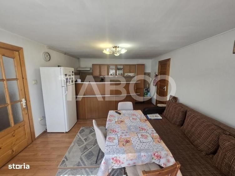 Apartament cu 2 camere semidecomandat în Paltin