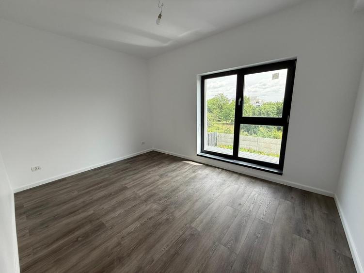 Casă individuală cu 4 camere cu Teren 400 Mp în Prelungirea Ghencea