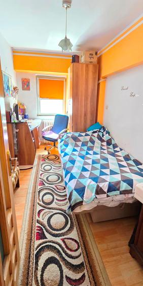 Apartament cu 3 camere decomandat în Dacia