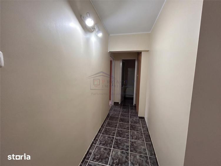 Apartament cu 3 camere în George Enescu