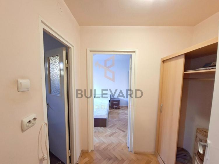 Apartament cu 3 camere semidecomandat, mobilat în Gheorgheni