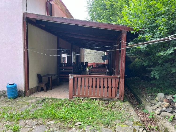 Hotel/Pensiune, de 400 mp, în Lepșa