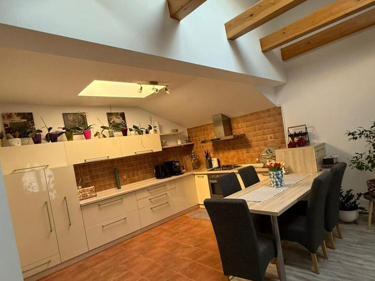 Apartament cu 3 camere decomandat în Dealuri Oradea