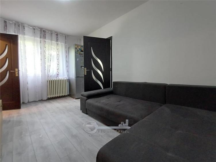 Apartament cu 2 camere semidecomandat, mobilat în Primăverii