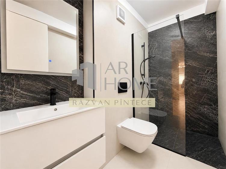 Apartament cu 4 camere decomandat, mobilat în Ultracentral