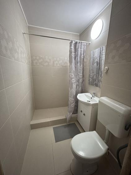 Apartament cu 2 camere semidecomandat, mobilat în Titan