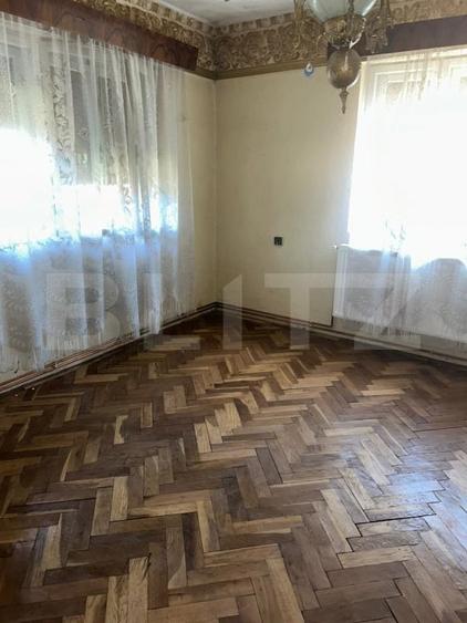 Casă individuală cu 6 camere cu Canalizare în Gherla