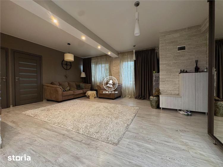 Apartament cu 3 camere, mobilat în Bucium