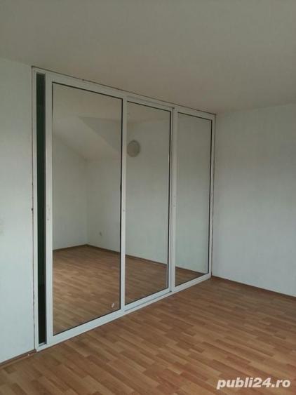 Casă cu 4 camere cu Teren 2000 Mp în Văleni