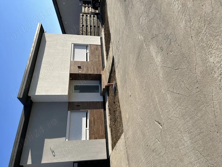 Casă cu 3 camere cu Teren 450 Mp în 1 Decembrie