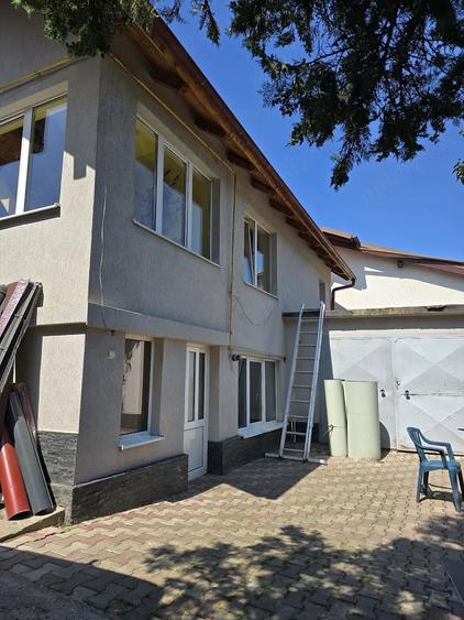 Casă cu 4 camere cu Teren 520 Mp în Central