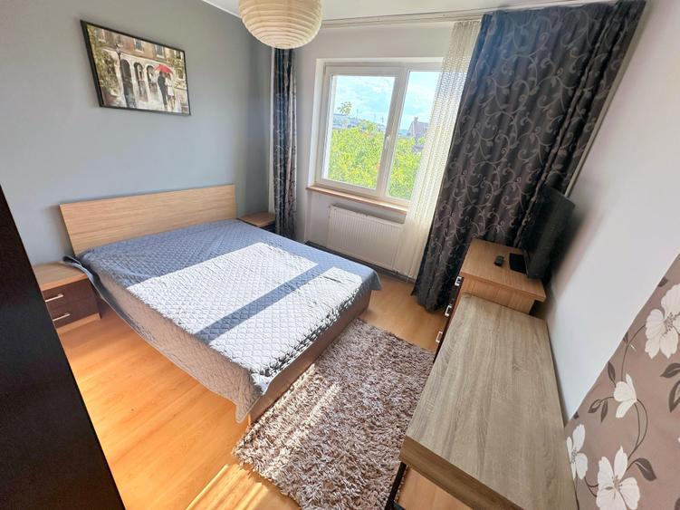 Apartament cu 2 camere semidecomandat, mobilat în Central