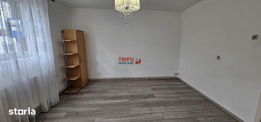 Casă cu 2 camere cu Teren 974 Mp în Micești