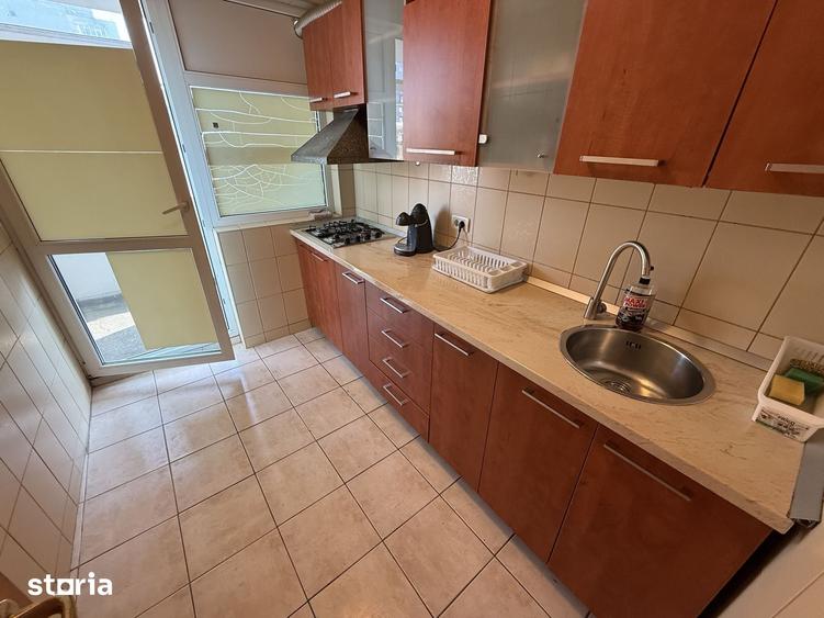Apartament cu 2 camere decomandat în Tei