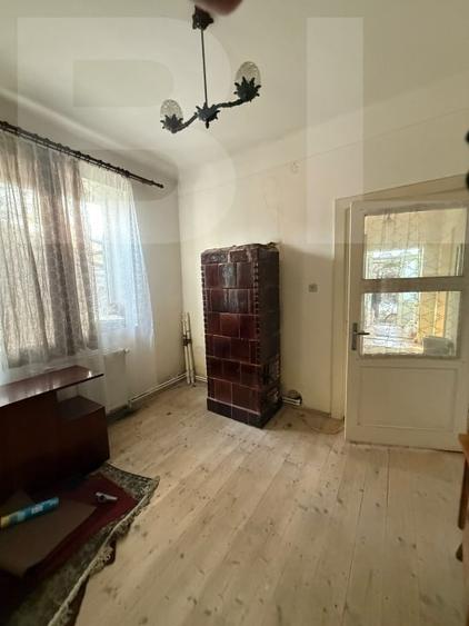 Casă individuală cu 3 camere cu Canalizare în Simeria