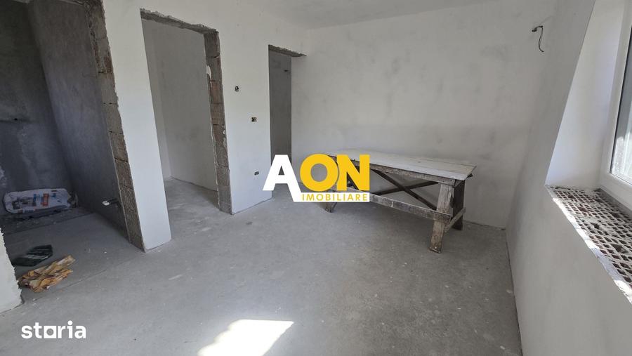 Casă cu 4 camere cu Teren 400 Mp în Micești
