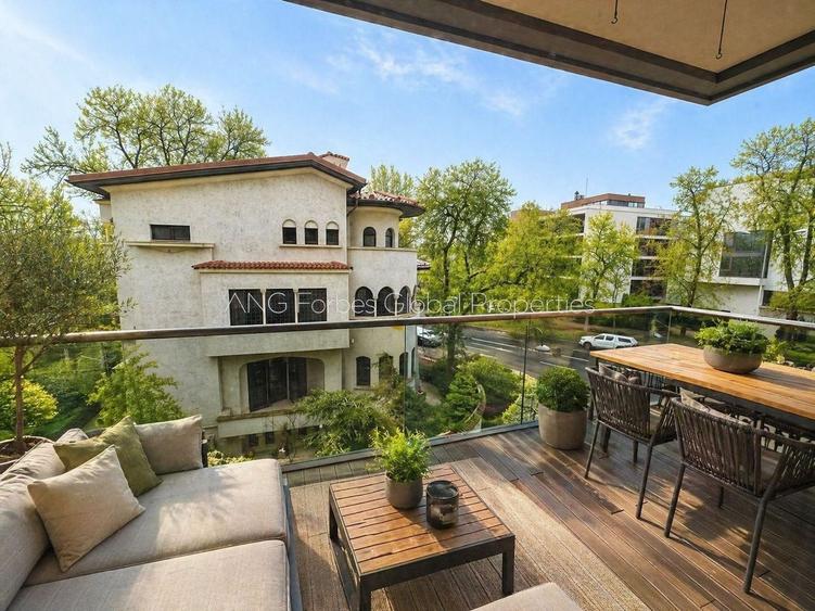 Apartament cu 3 camere decomandat, mobilat în Primăverii