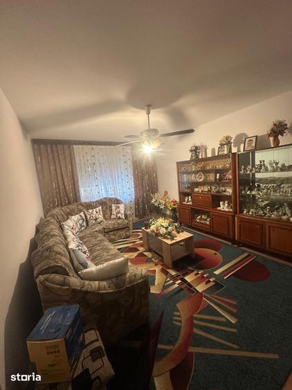 Apartament cu 3 camere decomandat în Frumoasa