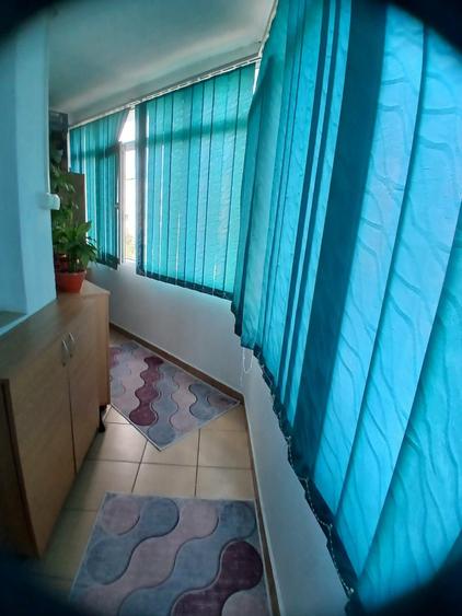 Apartament cu 2 camere decomandat în Micro 12