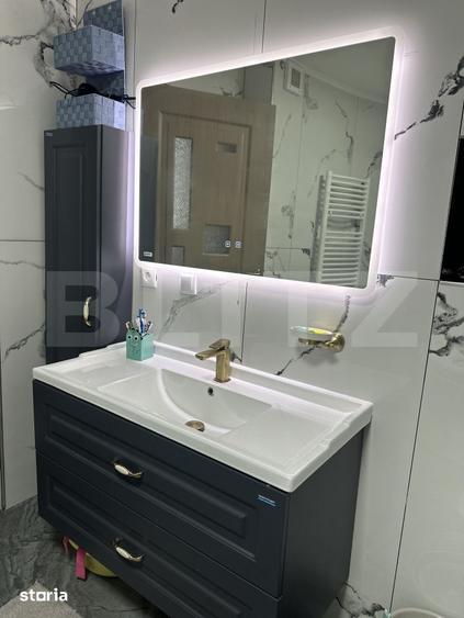 Apartament cu 4 camere decomandat în Central