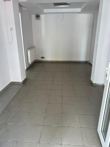 Spațiu comercial, de 50 mp, în Lenin