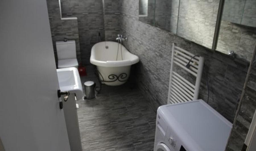 Apartament cu 2 camere semidecomandat, mobilat în Nerva Traian