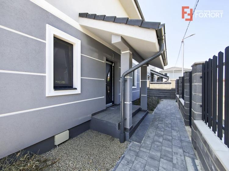 Duplex cu 4 camere semidecomandat cu Canalizare în Giroc