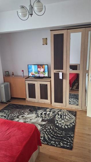 Garsonieră decomandată în Trivale