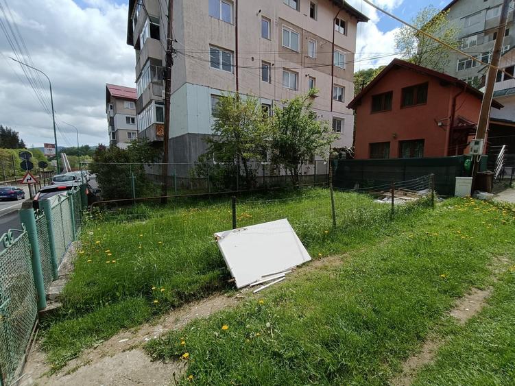 Casă cu 3 camere cu Canalizare în Sinaia