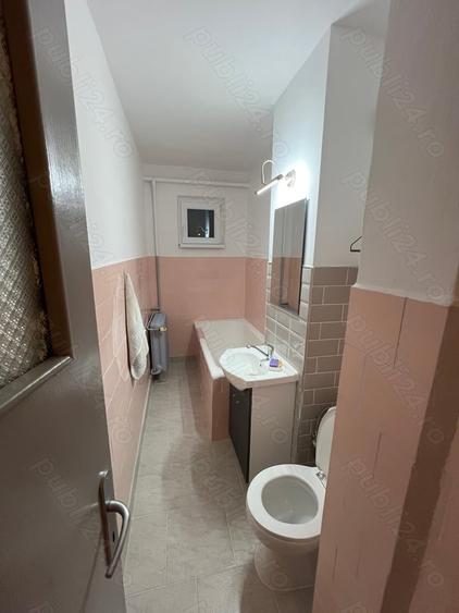 Apartament cu 2 camere semidecomandat în Aradul Nou