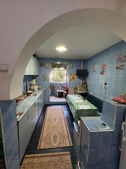 Apartament cu 3 camere decomandat, mobilat în Lujerului