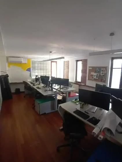 Apartament cu 6 camere decomandat în Dorobanți